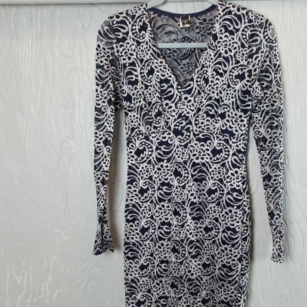 🖤5/$20🖤 WINDSOR blue & white mini dress lace & embroidery